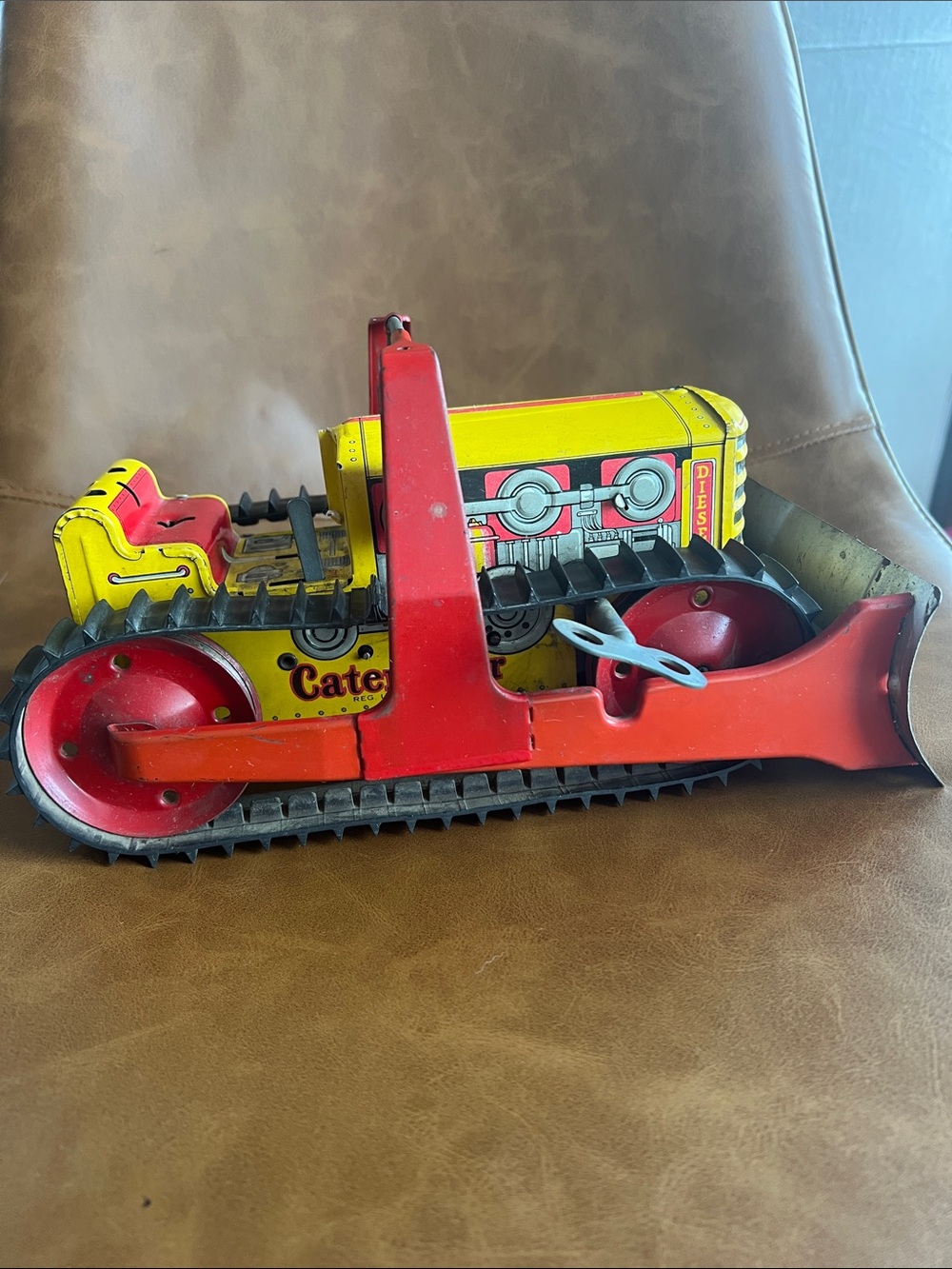 VINTAGE Working ‘40s Marx Tin Caterpillar Toy Bulldozer